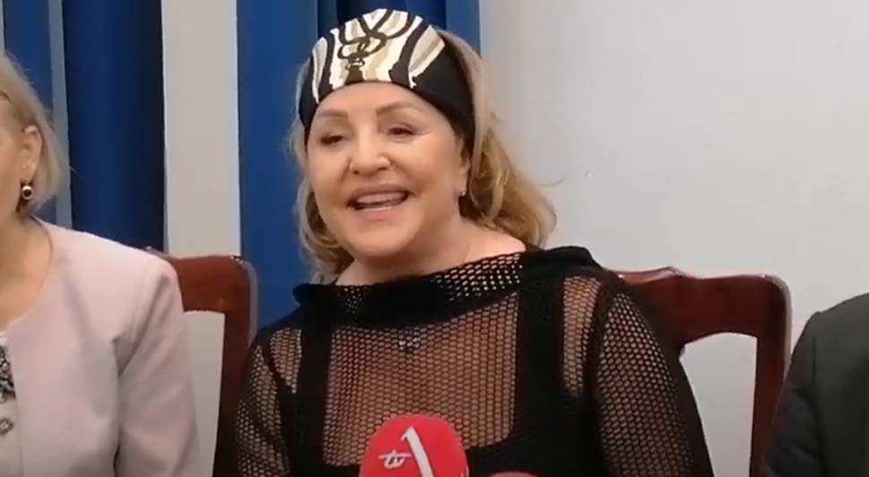 ana bekuta.jpg